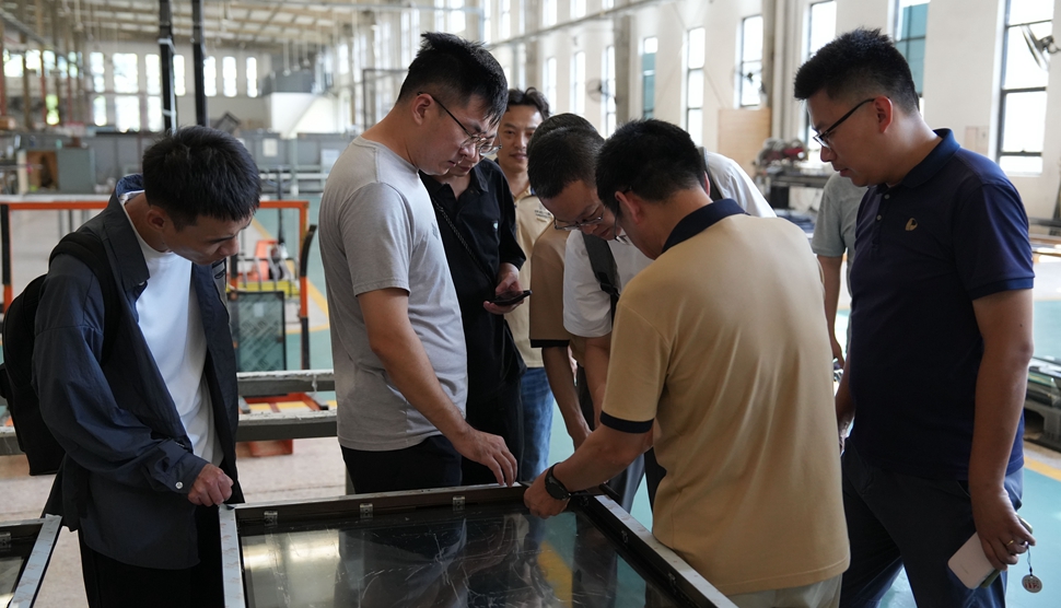 保利置业区域团队赴太阳集团tyc4633考察交流 共谋合作新契机